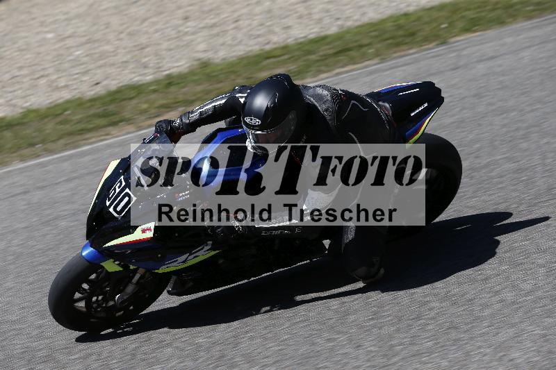 /15 22.05.2026  Plüss Moto Sport  Discover the Bike ADR /Gruppe rot - Race 3/60